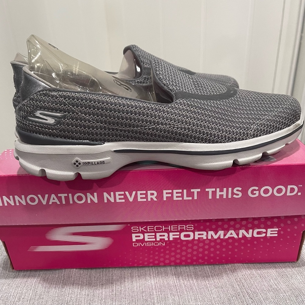 Skechers Gowalk 3 Slip on Walking Shoe